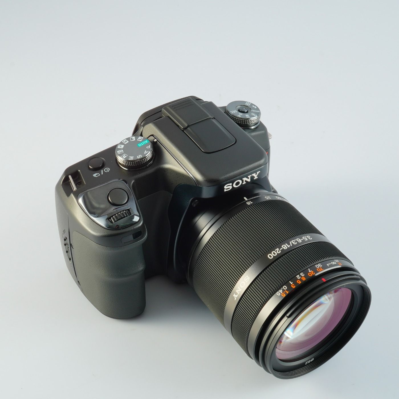 SONY ソニー Alpha + DT 18-200mm F/3.5-6.3 デジタル一眼レフカメラ