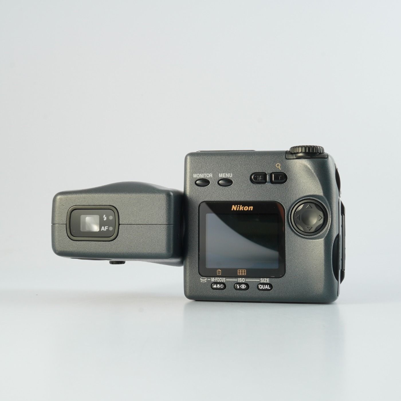Nikon ニコン Coolpix 990 + CF 256MB コンパクトデジタルカメラ
