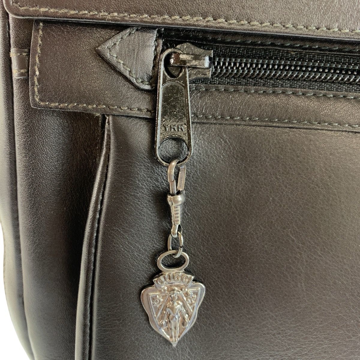 GUCCI グッチ インターロッキング ブラック 黒 ガンメタ金具 レザー