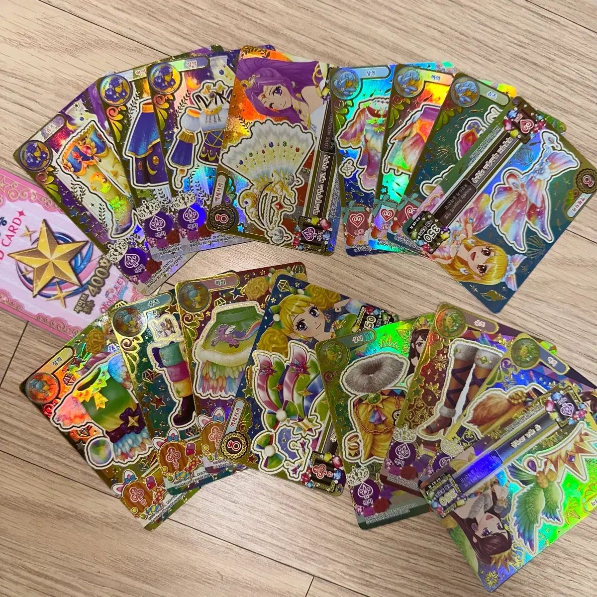け*様 アイカツ！ ファイル付き　カードまとめ売り　180枚以上 まとめ売り アイカツ カード アイカツカード - メルカリ 初期 ファイル