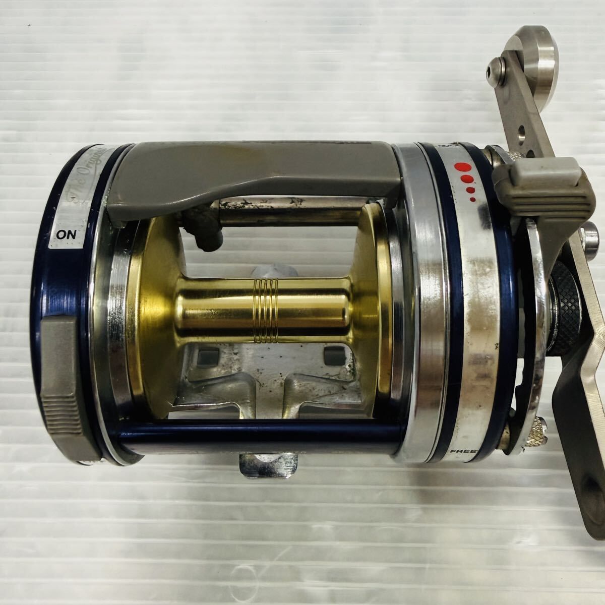 Abu Garcia アブ ガルシア ambassadeur アンバサダー 7000C4LD 簡易
