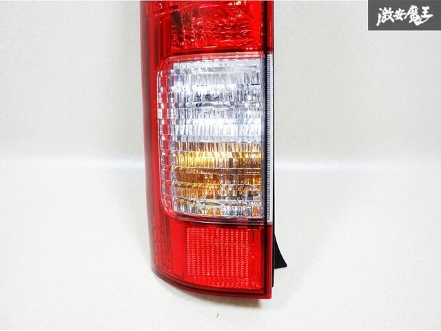 ☆破損無し☆ スズキ 純正 DA64W エブリィ ワゴン テール テールランプ