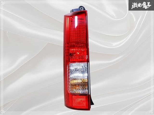 ☆破損無し☆ スズキ 純正 DA64W エブリィ ワゴン テール テールランプ