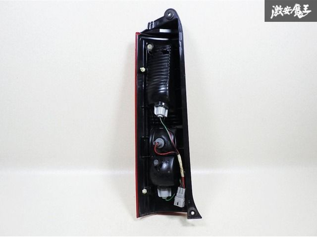 ☆破損無し☆ スズキ 純正 DA64W エブリィ ワゴン テール テールランプ