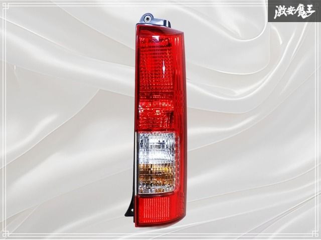 ☆破損無し☆ スズキ 純正 DA64W エブリィ ワゴン テール テールランプ