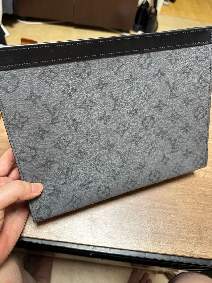 クラッチバッグ