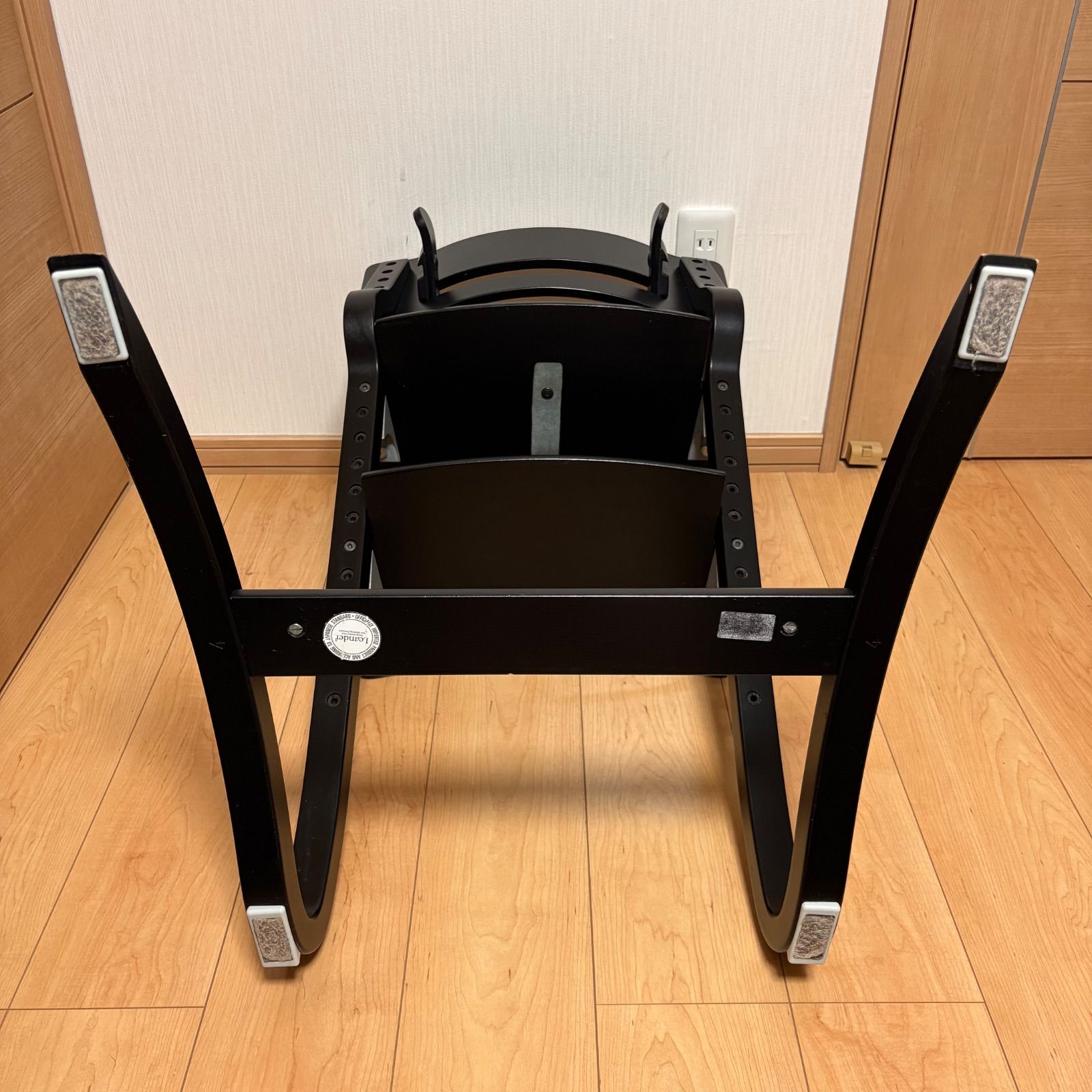 Leander ベビーチェア セーフティーバー テーブル付き ブラック Leander リエンダー ベビーチェア ハイチェア ブラック セーフティー