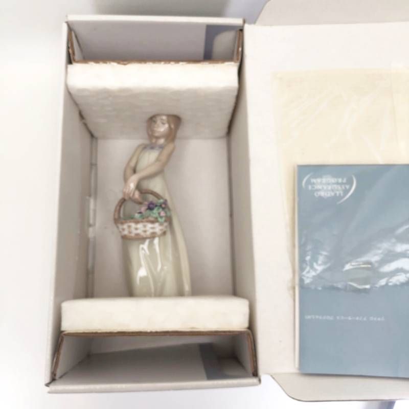 LLADRO リヤドロ　お花の宝物（Floral Treasures）#5605 美品・箱付き】LLADRO リヤドロ／お花の宝物／5605／陶器／マルチ
