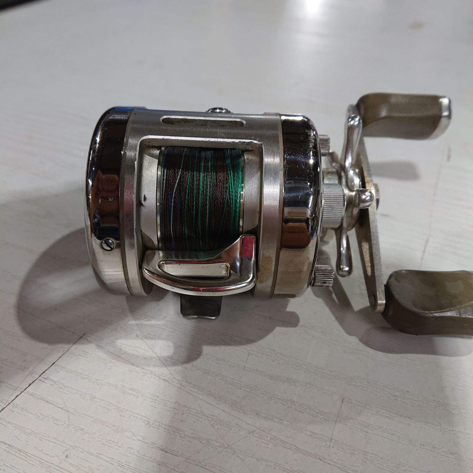 RYOBI リョービ VARIUS M300 チタニウム ベイトリール - メルカリ