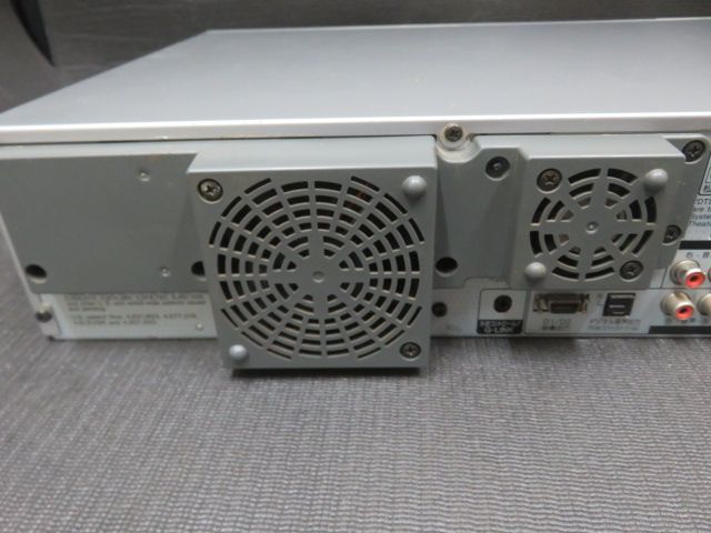 中古 Panasonic パナソニック DMR-E250V HDD内蔵 VHS一体型 DVD