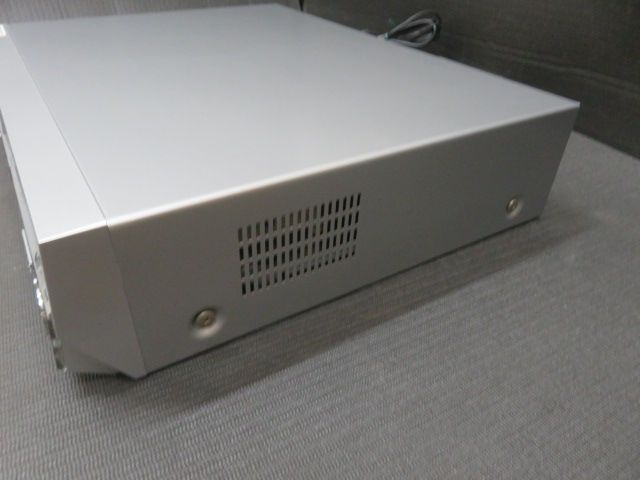 中古 Panasonic パナソニック DMR-E250V HDD内蔵 VHS一体型 DVD