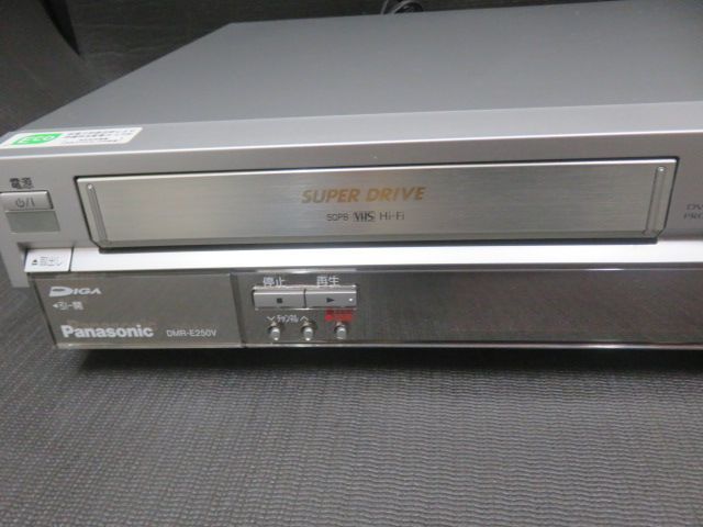 動作品☆パナソニック DMR-E250V HDD内蔵VHS一体型DVDレコーダー 中古 Panasonic パナソニック DMR-E250V HDD内蔵 VHS一体型 DVD
