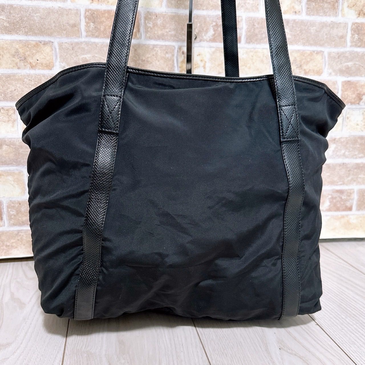 美品》BOTTEGA BENETA(ボッテガ)ヴェネタトートバッグ - メルカリ