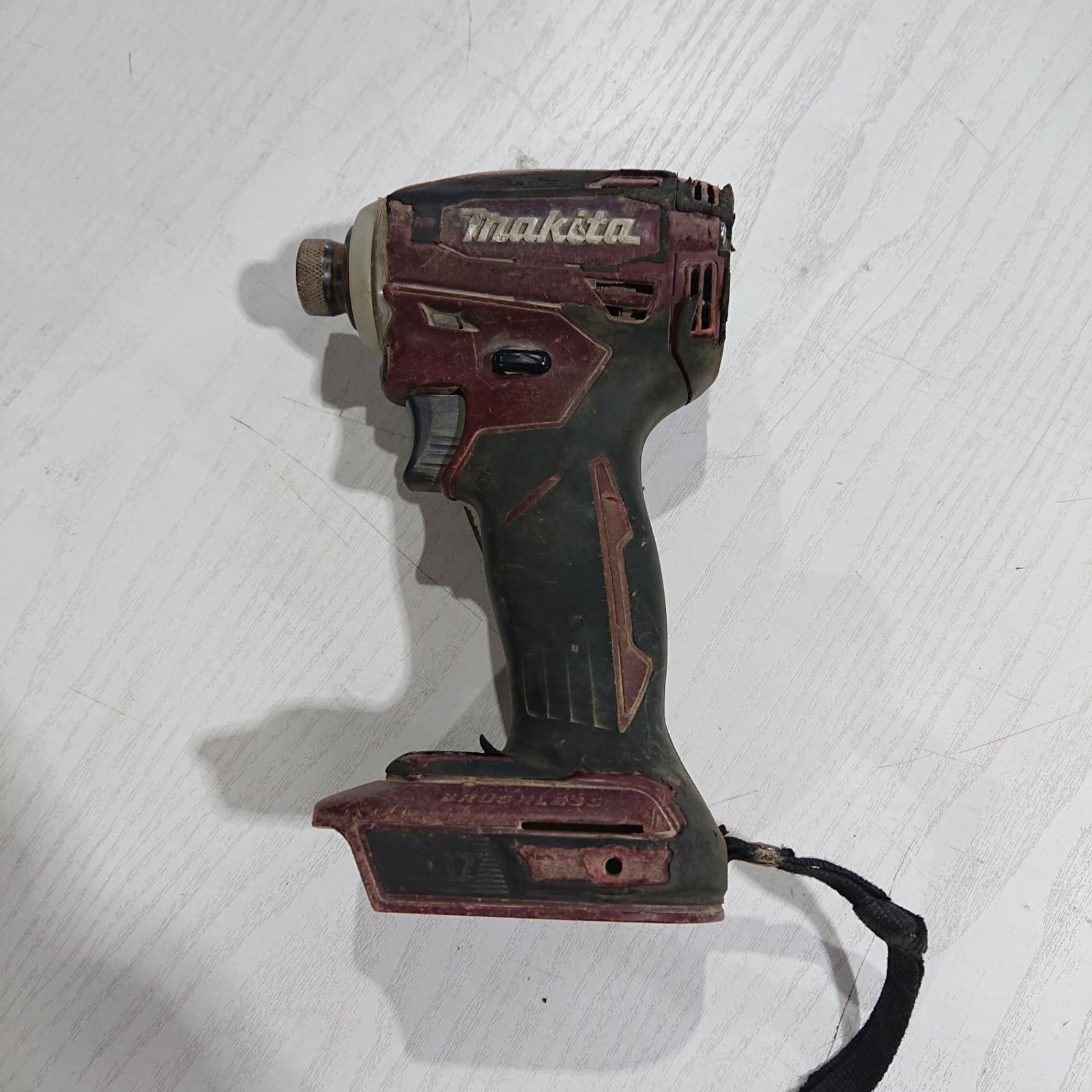 MAKITA　マキタ　TD172D　18V　充電式インパクトドライバ　本体のみ