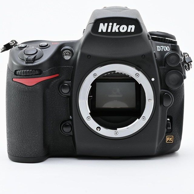 良品＞ Nikon D700 ボディ｜フルサイズ一眼レフ｜シャッター数7,652回