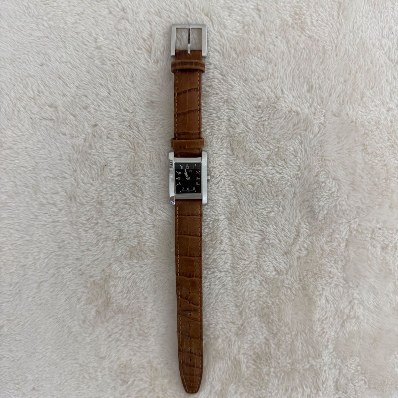 FENDI フェンディ 7000L-548 レディース クォーツ 腕時計 新品電池交換