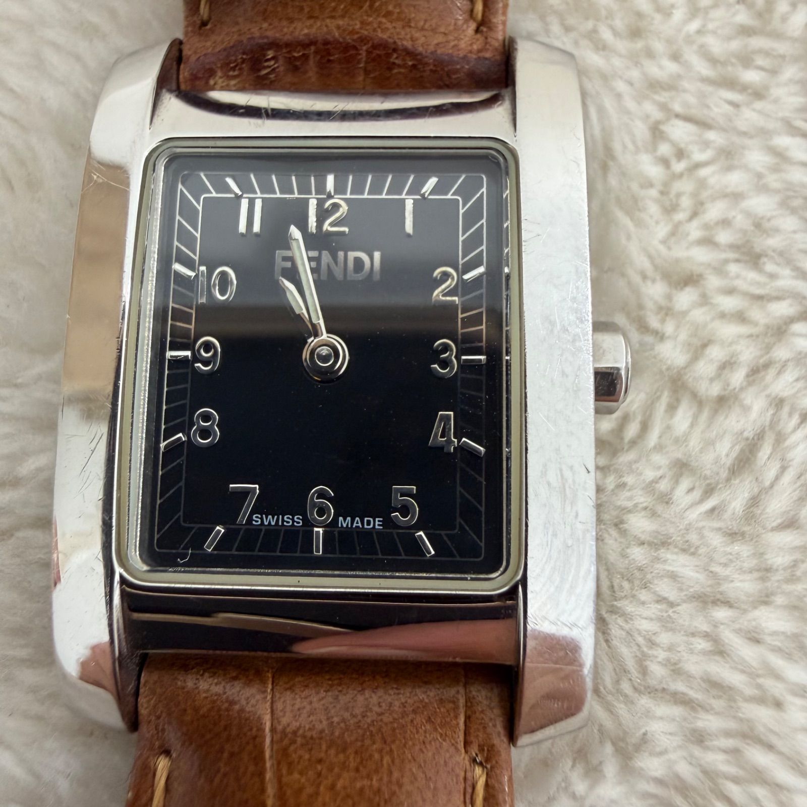 FENDI フェンディ 7000L-548 レディース クォーツ 腕時計 新品電池交換