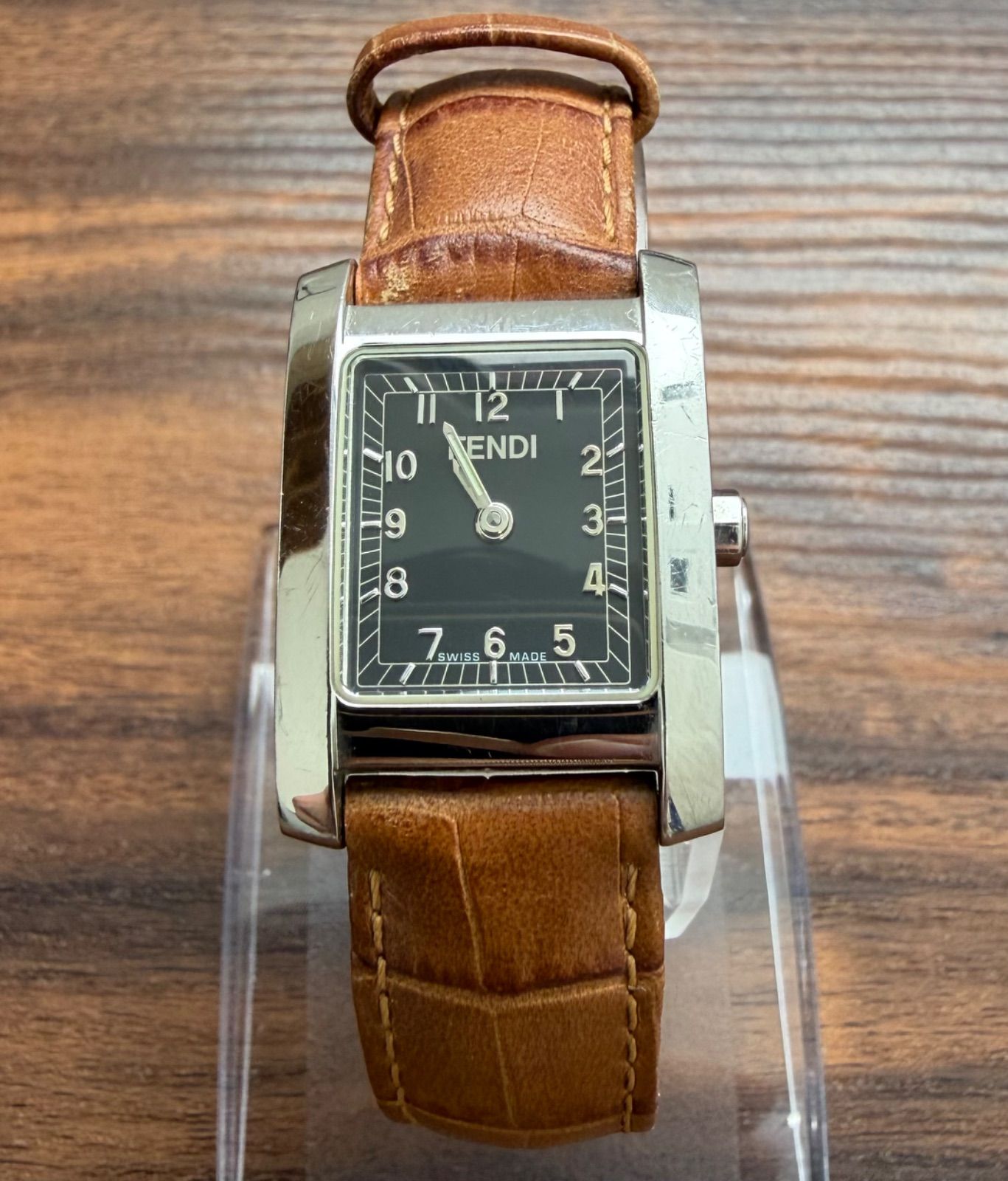 FENDI フェンディ 7000L-548 レディース クォーツ 腕時計 新品電池交換