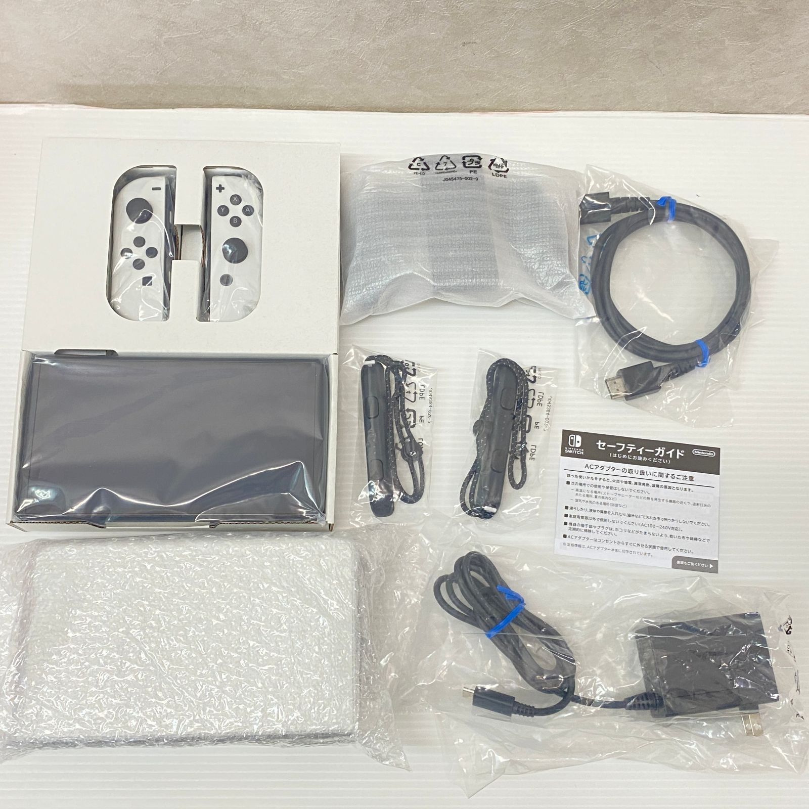 Nintendo Switch 有機ELモデル Joy-Con(L)/(R) ホワイト 中古品