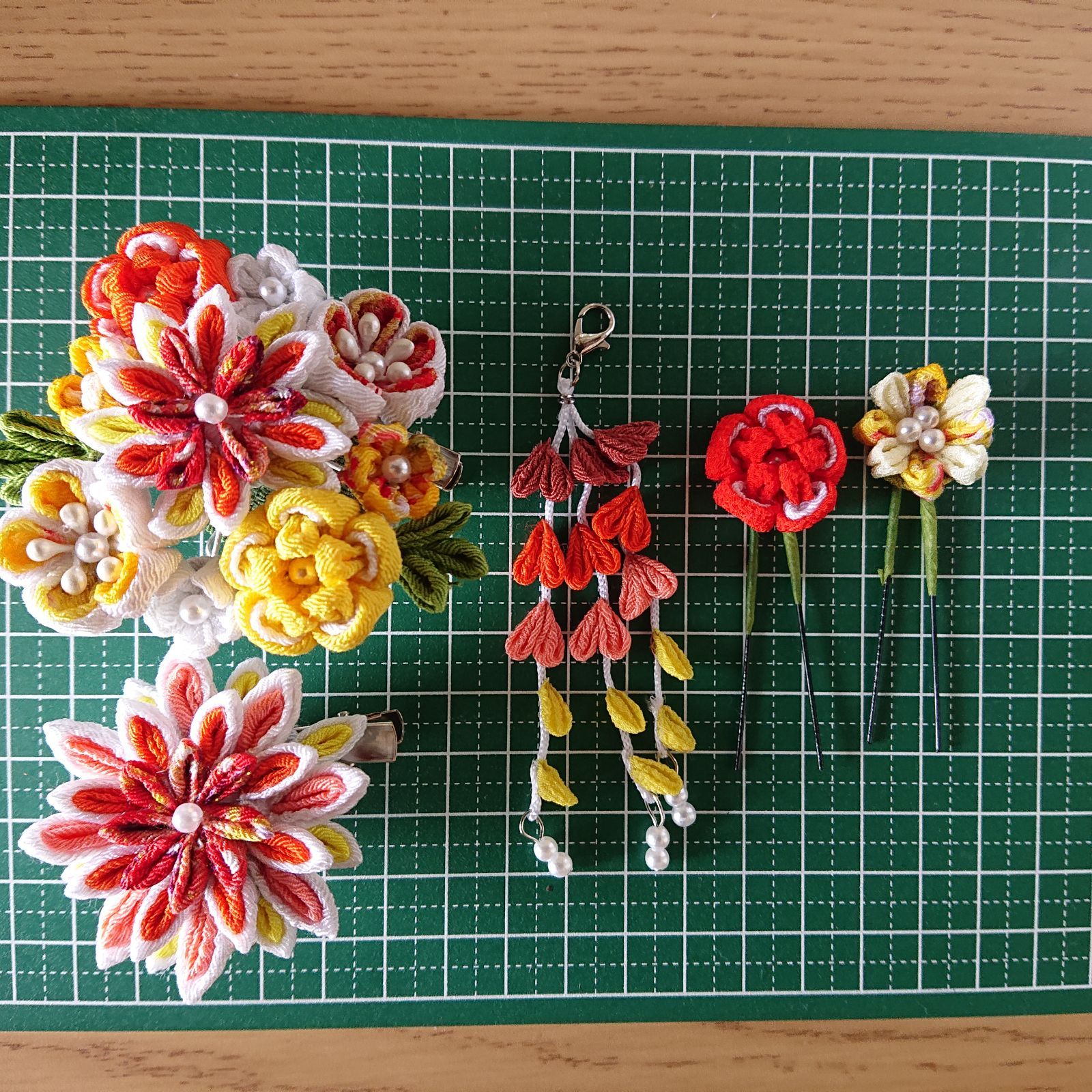 つまみ細工の髪飾りセット/オレンジ系&黄色系/オレンジ系メイン/七五三