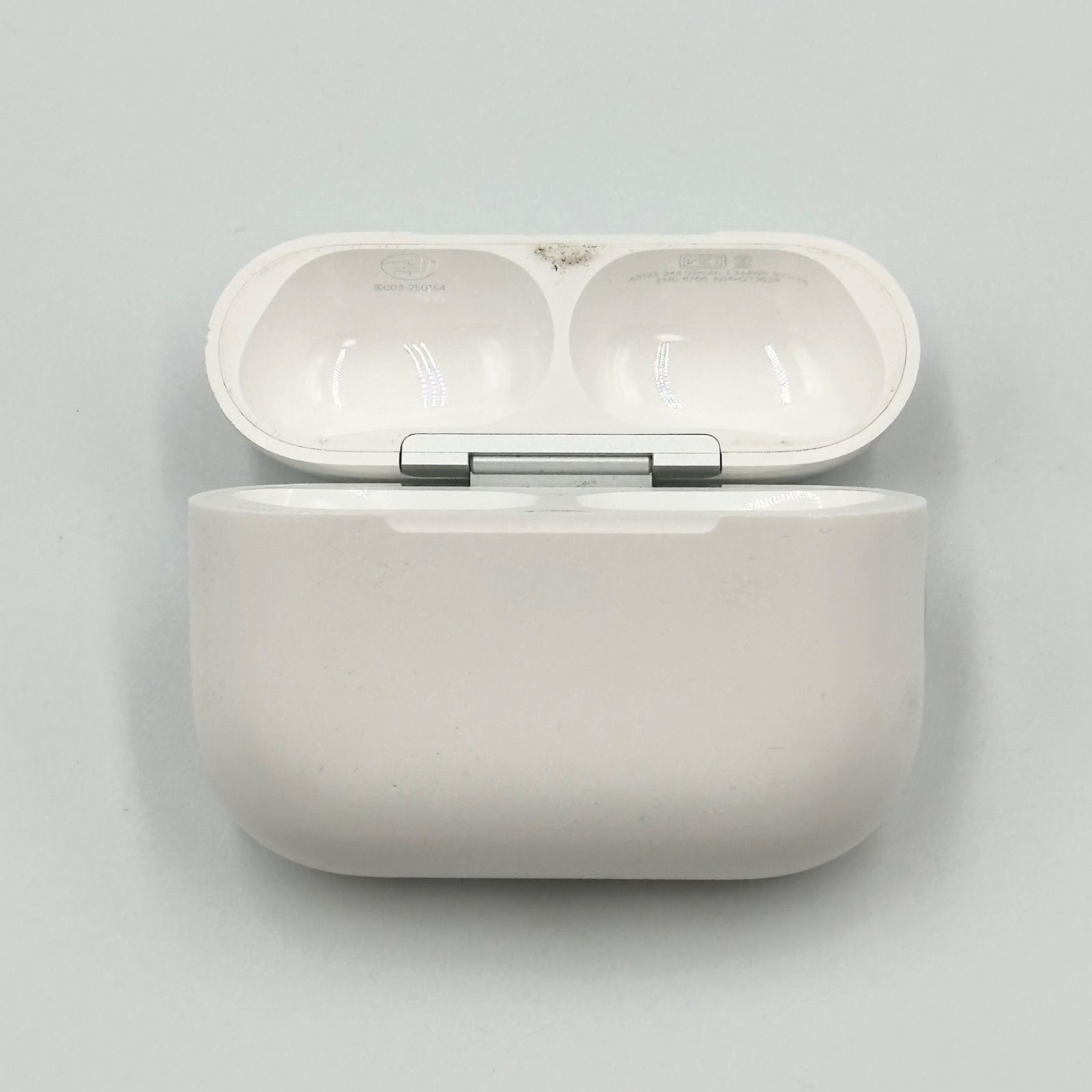 Apple AirPods Pro 第3世代 充電ケースのみ A3122 正規品【24時間以内