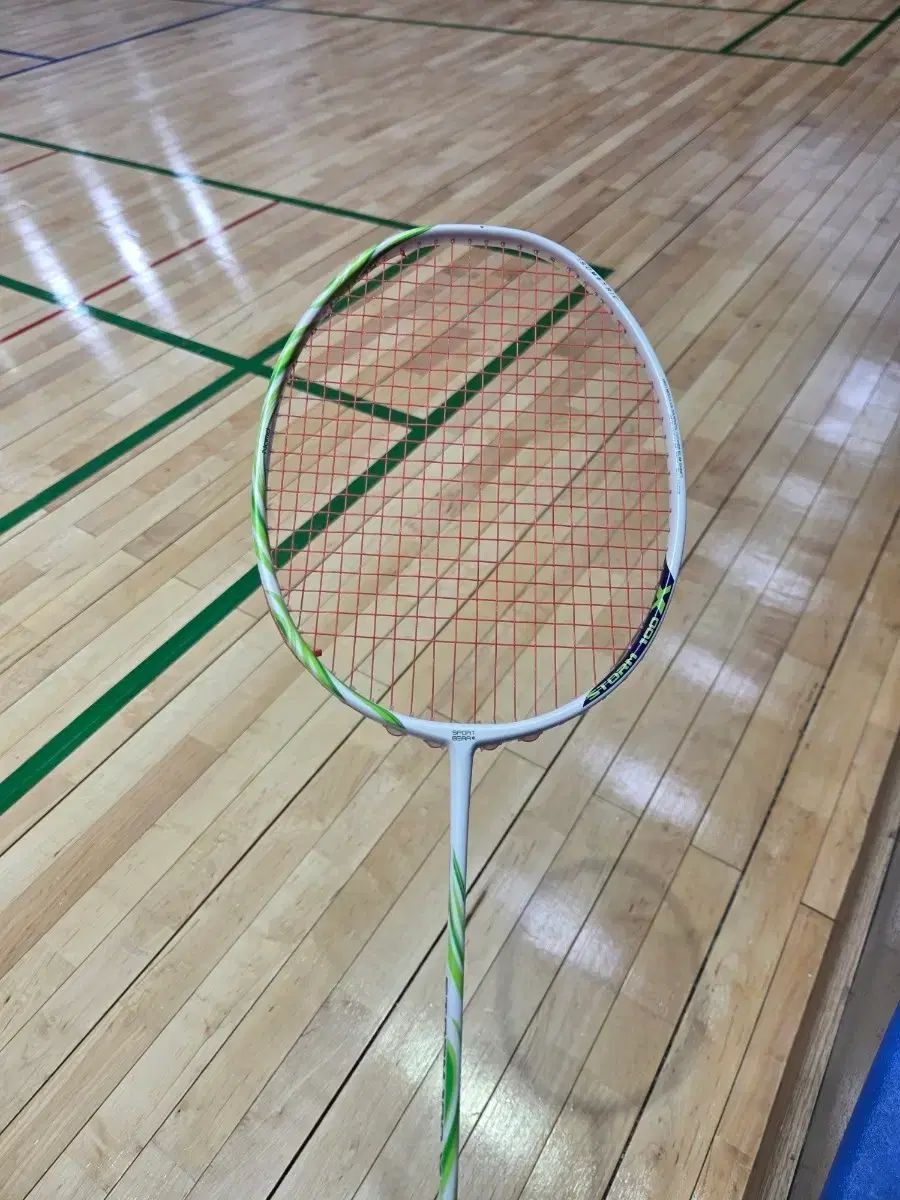 スポーツベア 100zz va 似た ラケット 出品