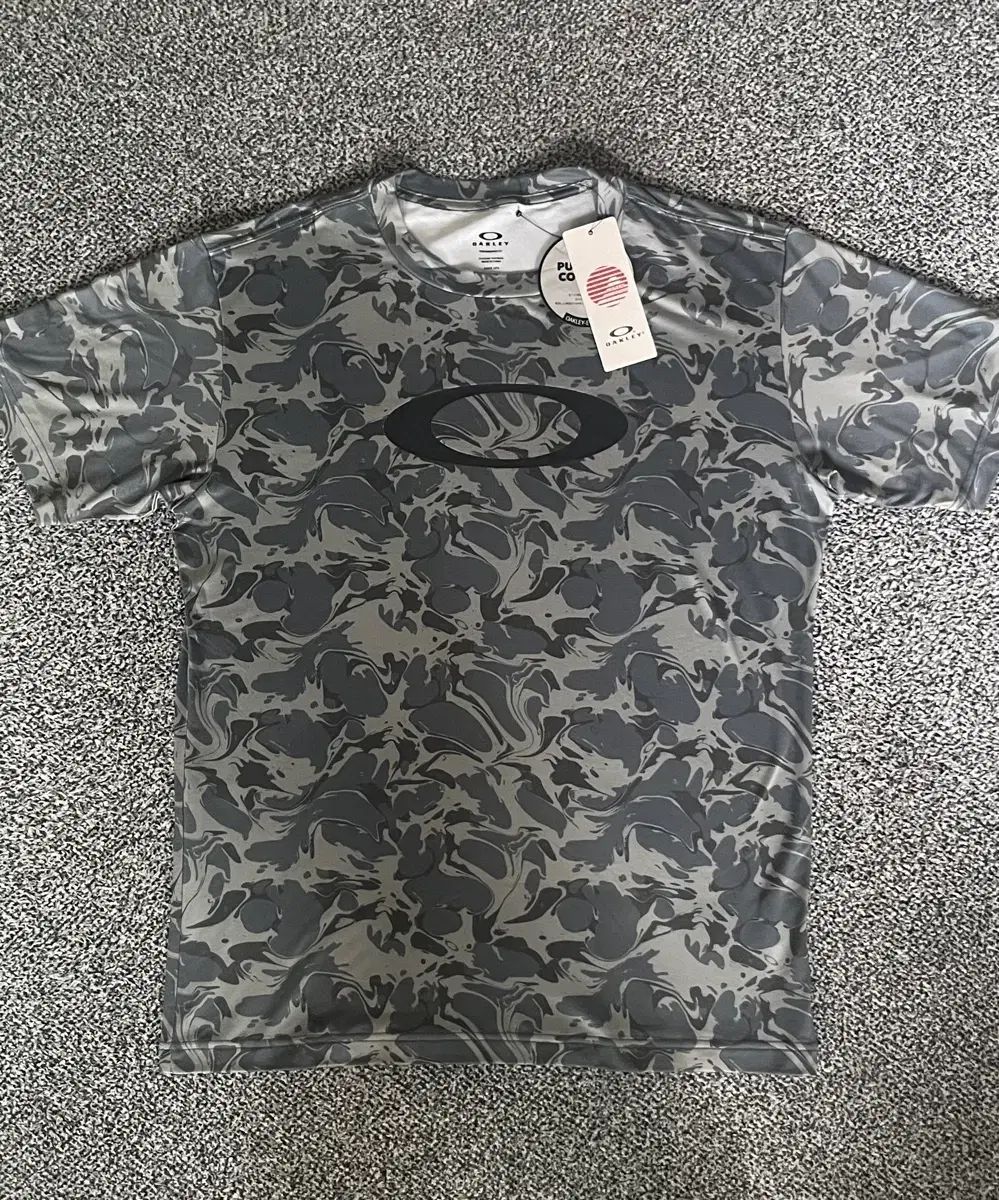 オークリー カーキ カモフラージュ 機能性半袖Tシャツ M (日本限定 新品)
