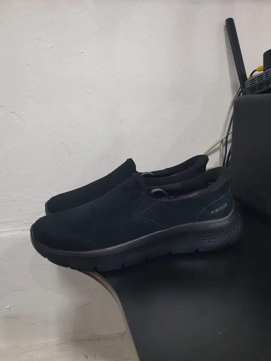 SKECHERS スケッチャーズ ゴーウォーク スニーカー ブラック 250