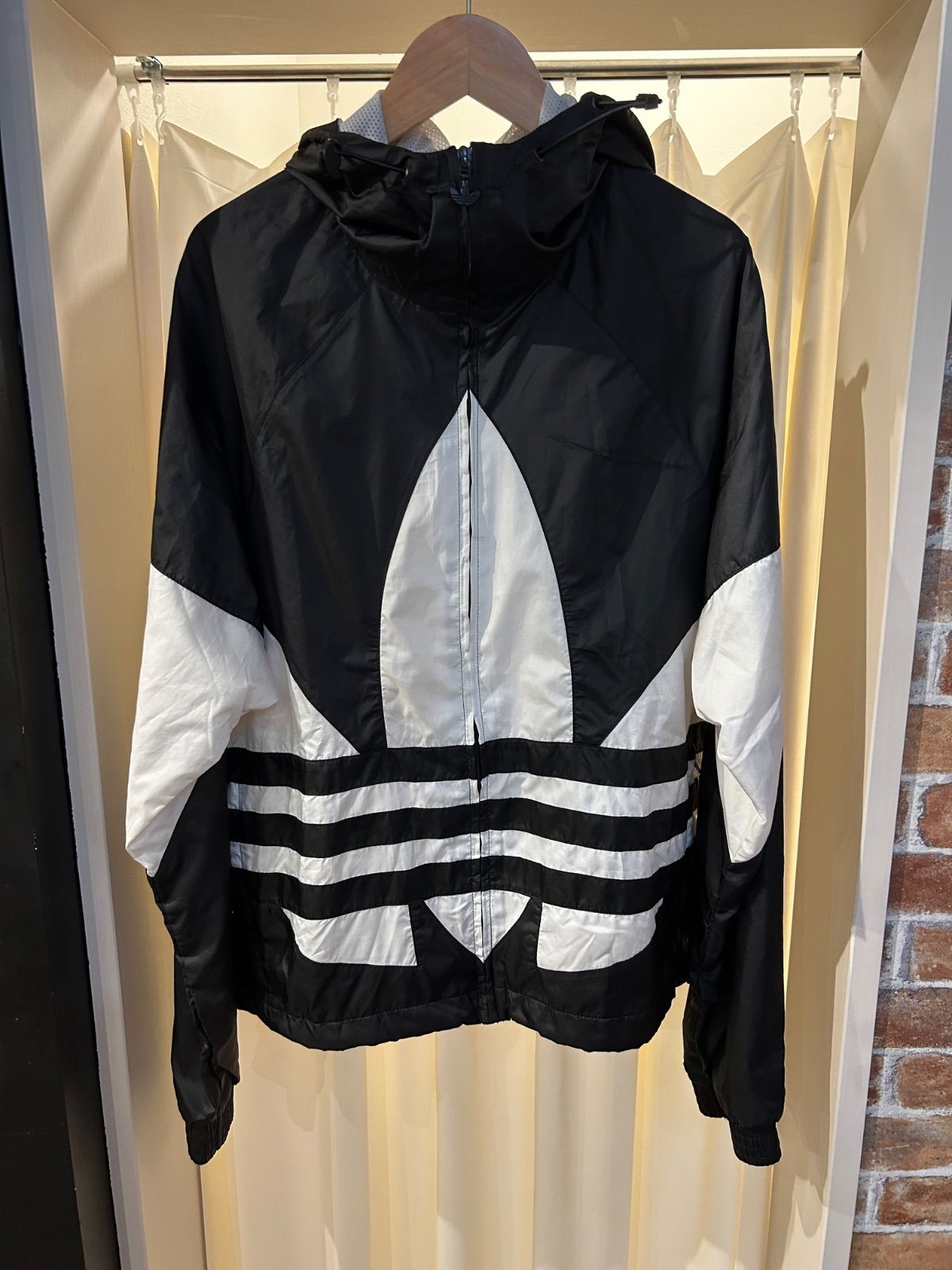 A-2112 アディダス adidas ビッグロゴ ナイロンジャケット ストリート