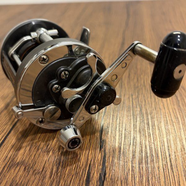 DAIWA ダイワ Sealine シーライン 27H 両軸リール ベイト 船 海釣り