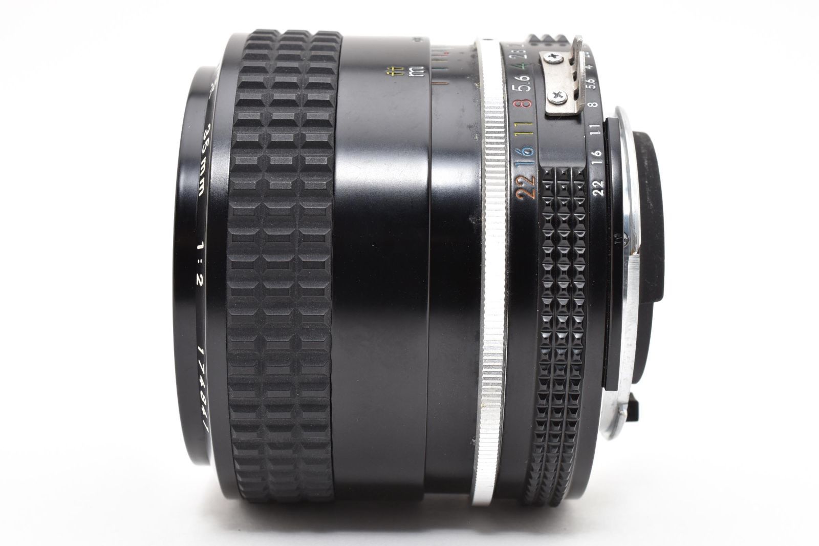 Nikon AI Nikkor 35mm f/2 MF 広角単焦点レンズ Nikon Ai Nikkor 35mm F2 MF広角単焦点レンズ HN-3フード付 Fマウント