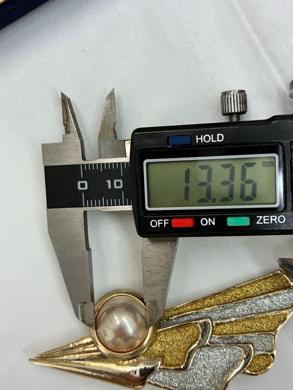 N【ヴィンテージ】タサキ TASAKI パール ブローチ ゴールド 金 高級感