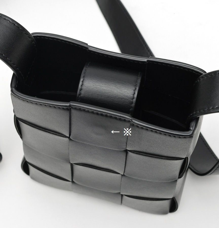 ボッテガヴェネタ / BOTTEGA VENETA カセット ミニ クロスボディバッグ