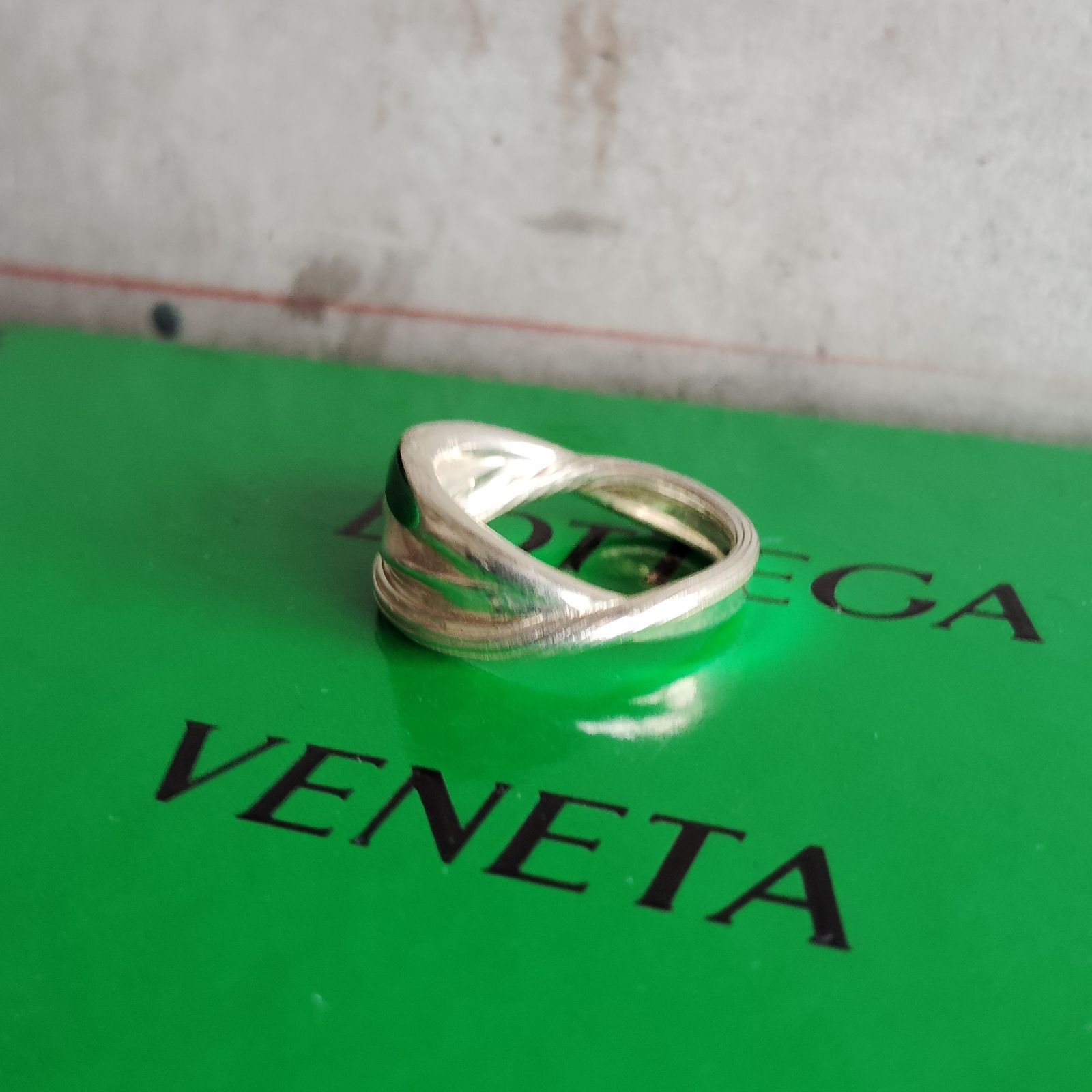 BOTTEGA VENETA エナメルリング 19号 シルバー925 パラキート ボッテガ