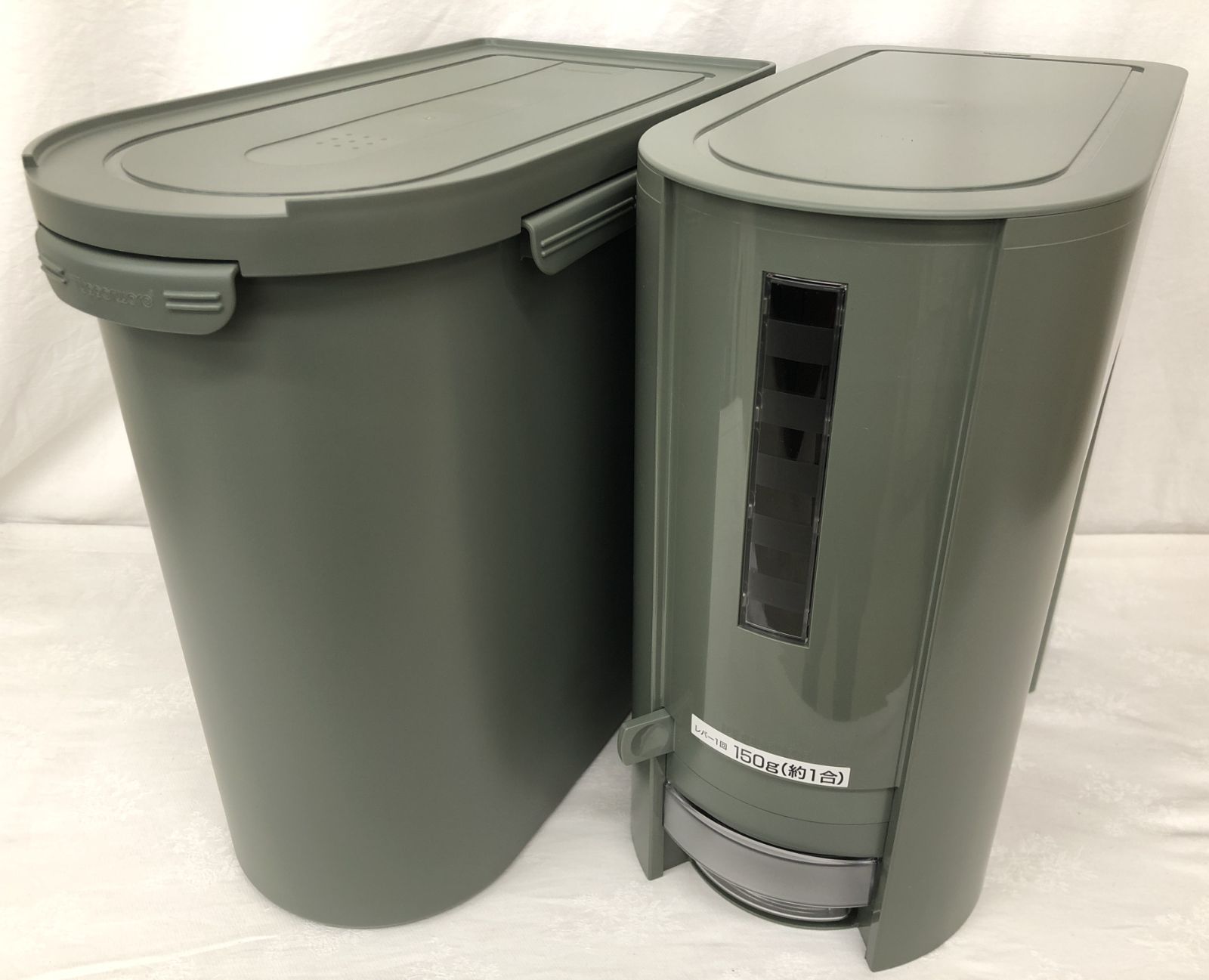 タッパーウェア　ライスディスペンサー　キッチン キーパー　2個セット　メルカリ便 美品】タッパーウェア ライスディスペンサー・キッチンキーパーセット
