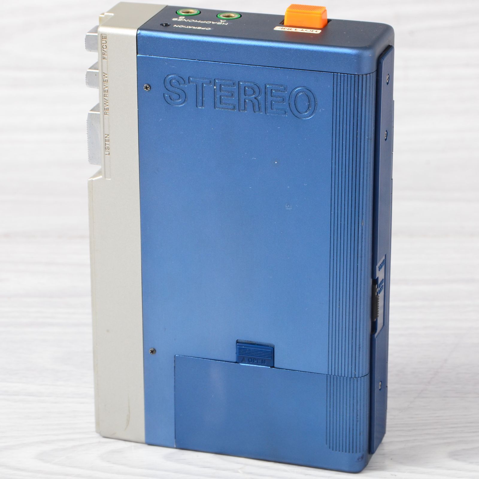 SONY 初代WALKMAN TPS-L2 中期型 カセットウォークマン 整備済 SONY 初代WALKMAN TPS-L2 中期型 ソニーカセットウォークマン 整備済
