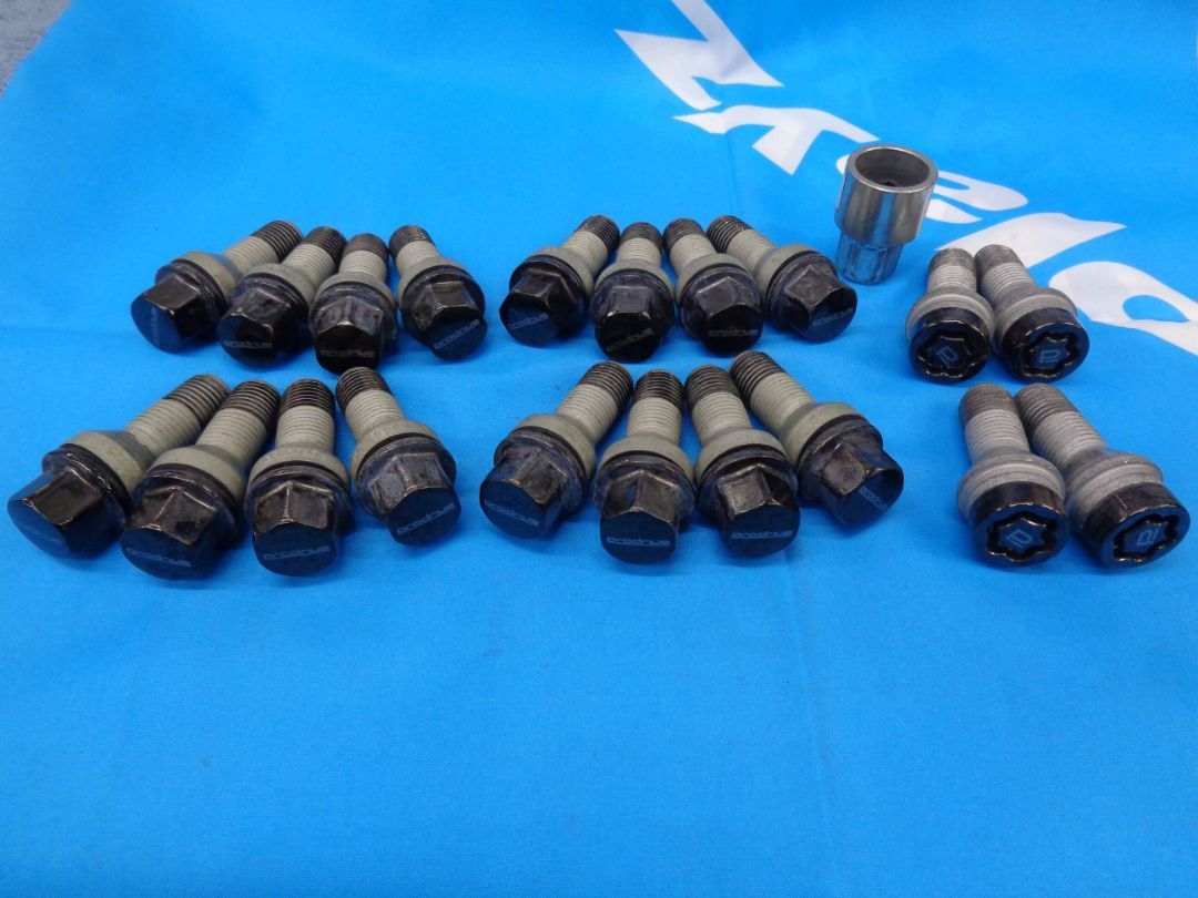 中古品　プロドライブ　ロックボルトインストレーションキット　マックガード　M14x1.5　17HEX 　首下27mm　atsugiM236