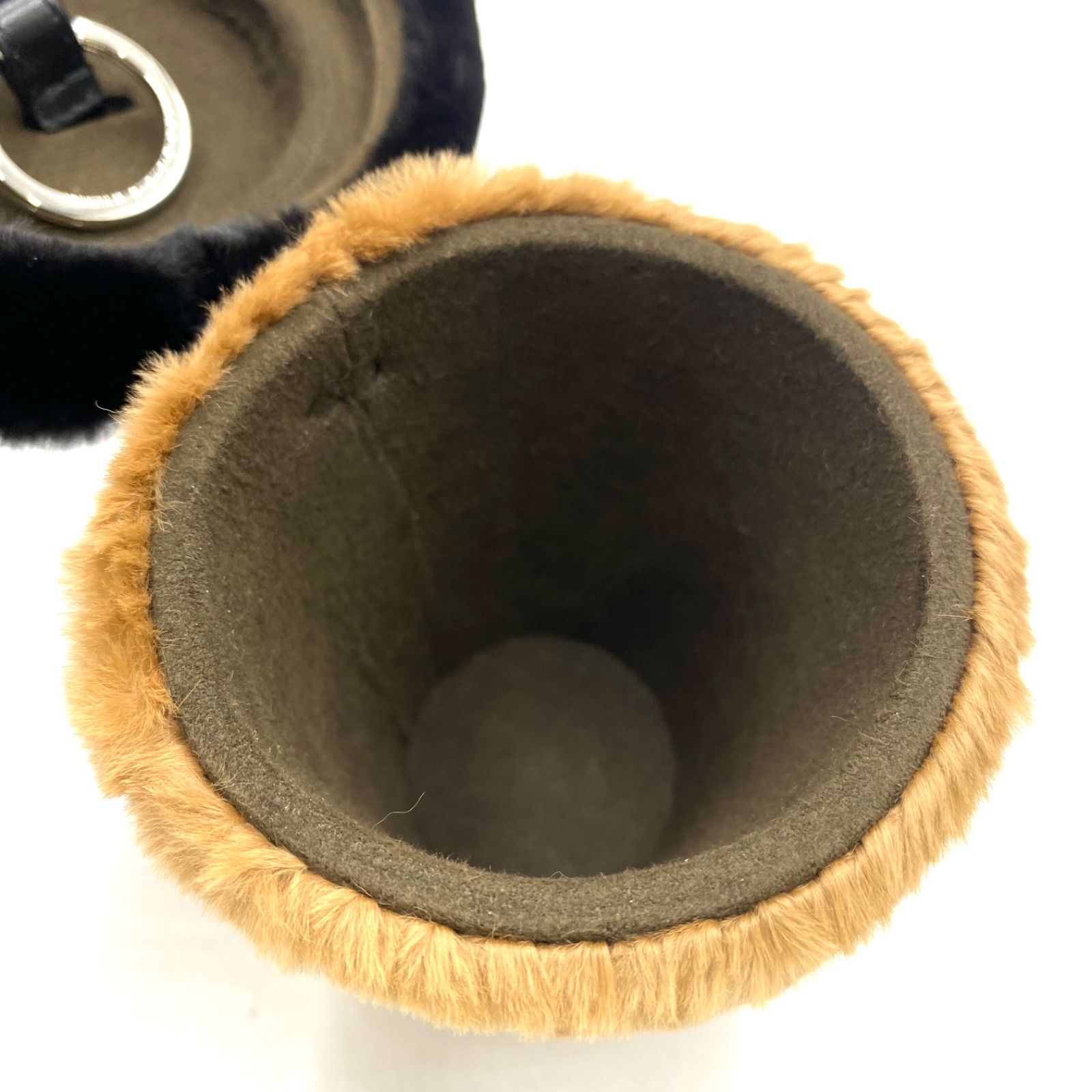 国内希少！】【現行】 FENDI フェンディ ミンクファー カップ チャーム
