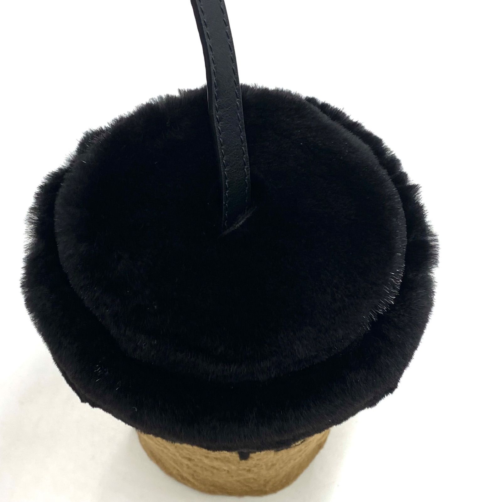 国内希少！】【現行】 FENDI フェンディ ミンクファー カップ チャーム