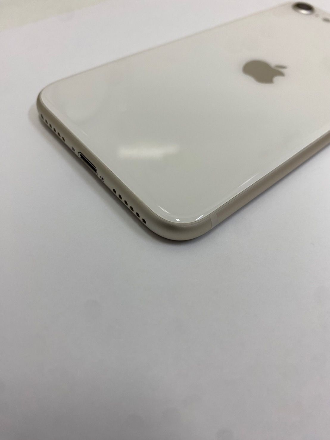 iPhone SE3 64GB スターライト SIMフリー - メルカリ