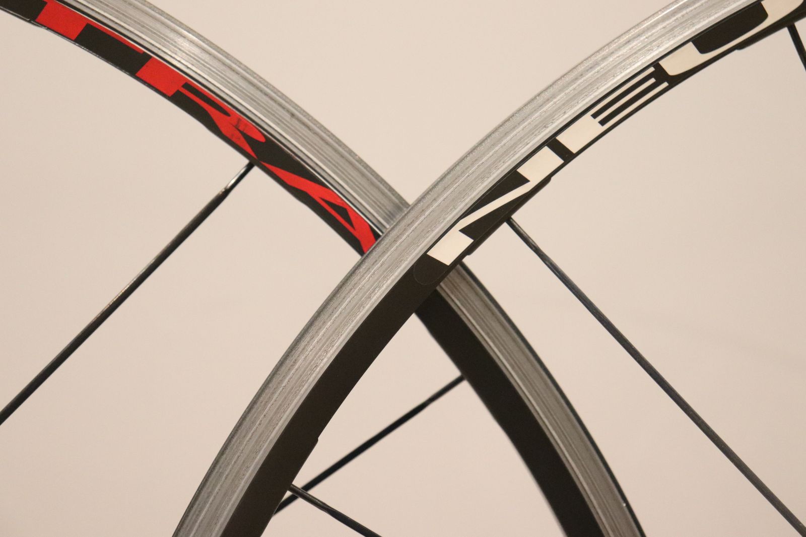 カンパニョーロ CAMPAGNOLO ニュートロン ウルトラ NEUTRON ULTRA