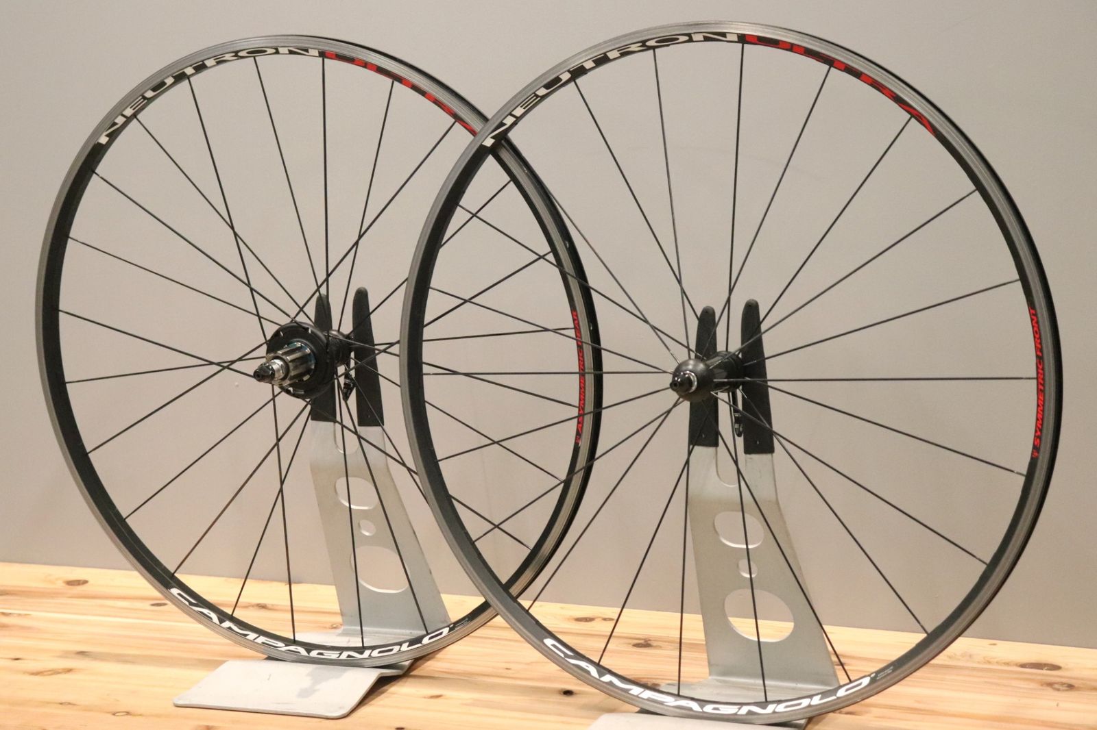 カンパニョーロ CAMPAGNOLO ニュートロン ウルトラ NEUTRON ULTRA