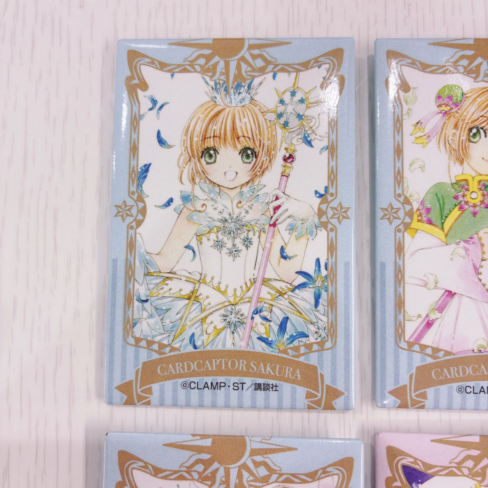 カードキャプターさくら 原画展 缶バッジ 7点セット 6種セット カードキャプターさくら展 スクエア缶バッジ - メルカリ