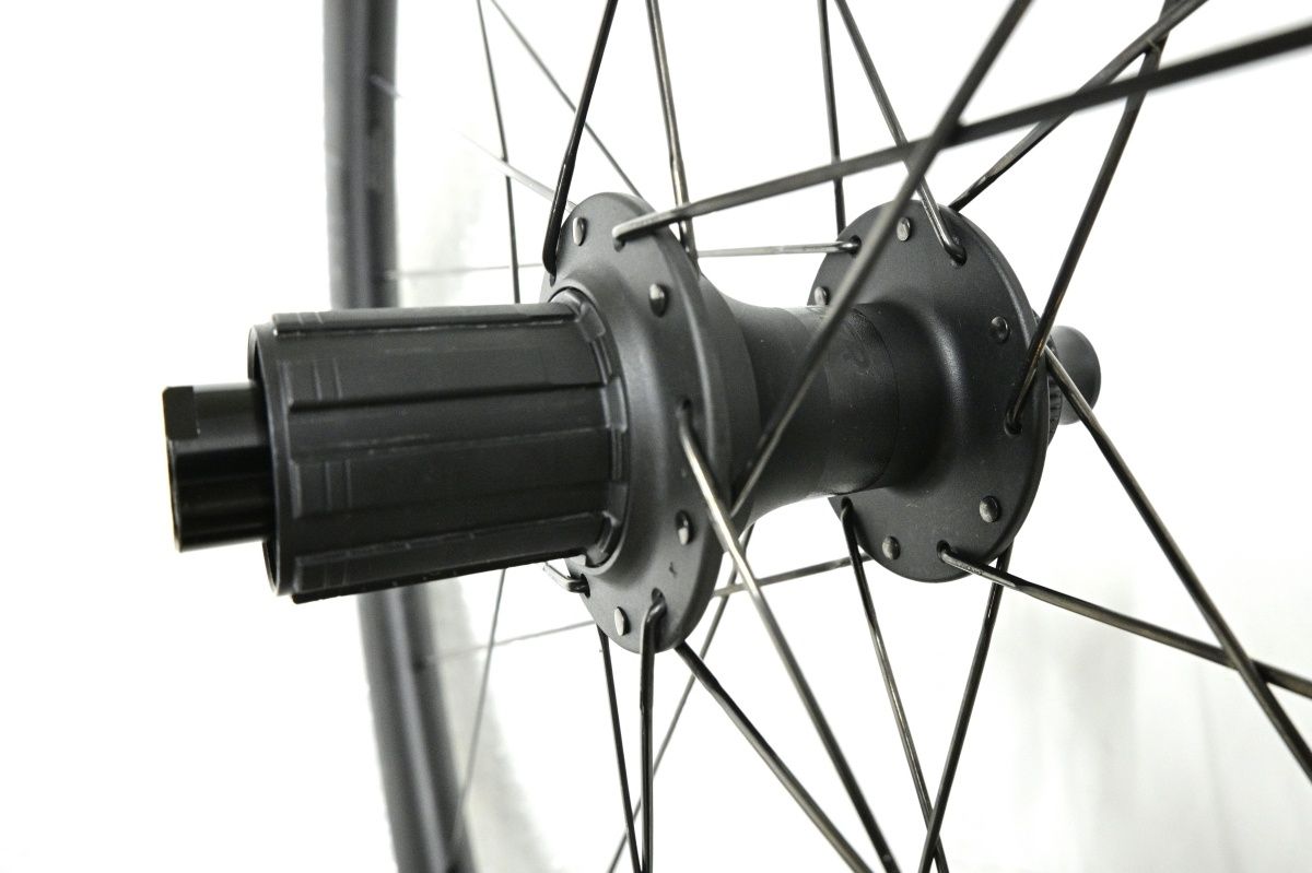 BONTRAGER 「ボントレガー」 AEOLUS ELITE 35 TLR DISC シマノ11速