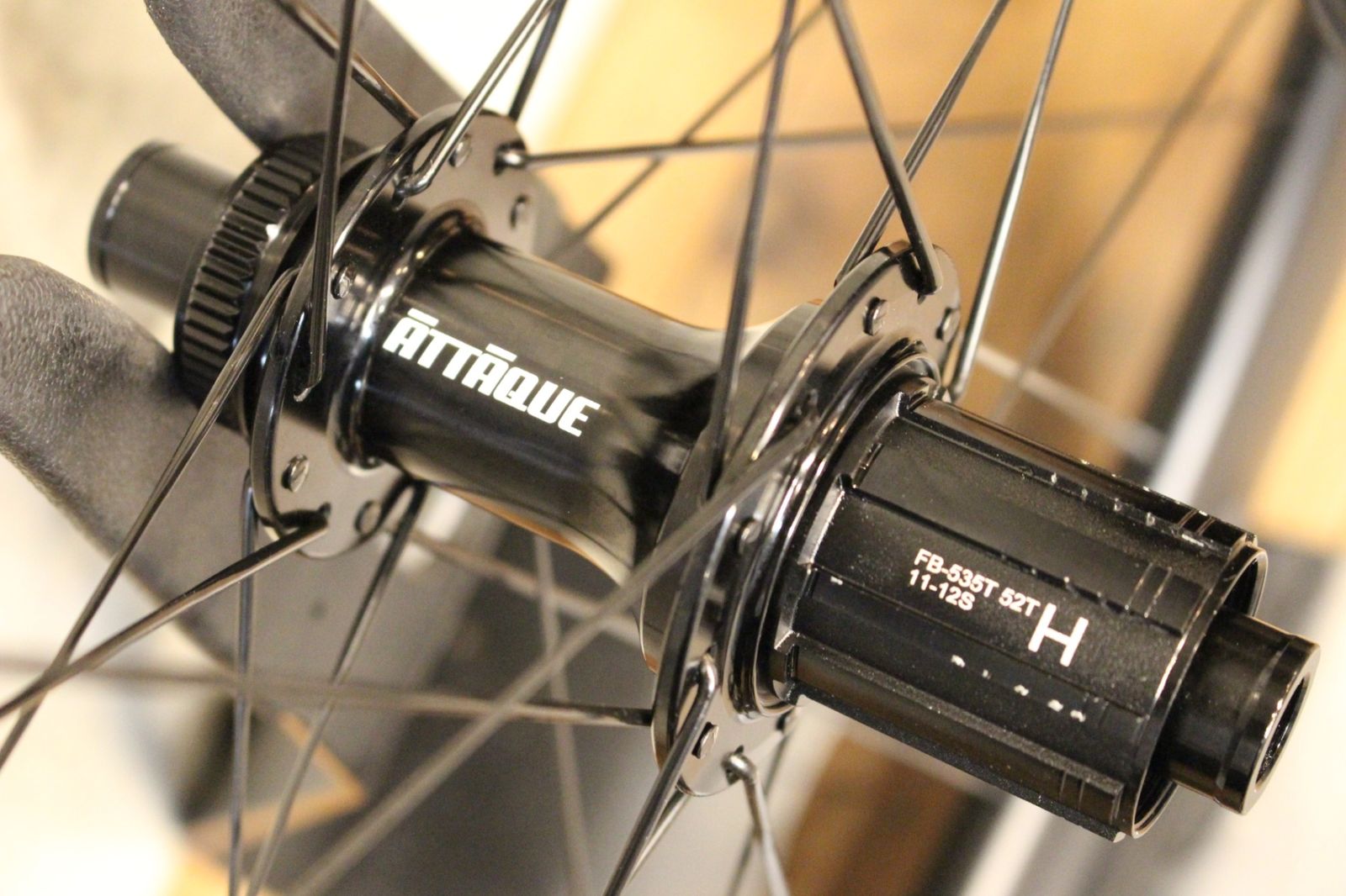 アタッキ ATTAQUE CARBON 50C DB 50mm カーボン クリンチャー ホイール