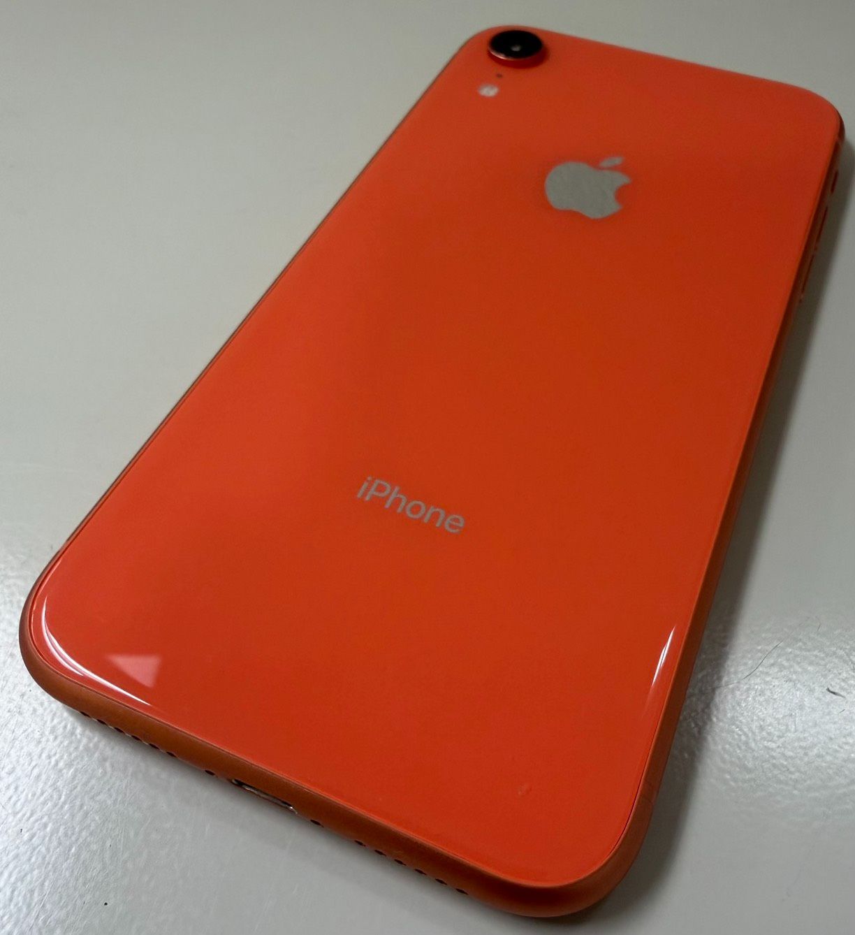 iPhone XR 64GB 動作良好 バッテリー令和8年4/9交換済み 証明書あり