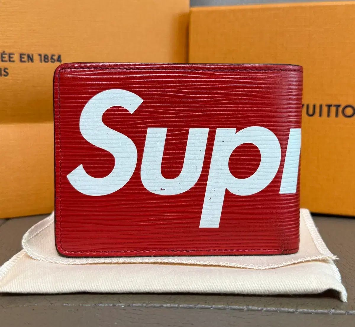 Louis Vuitton Supreme Epi Epi 二つ折り財布 レッド - メルカリ