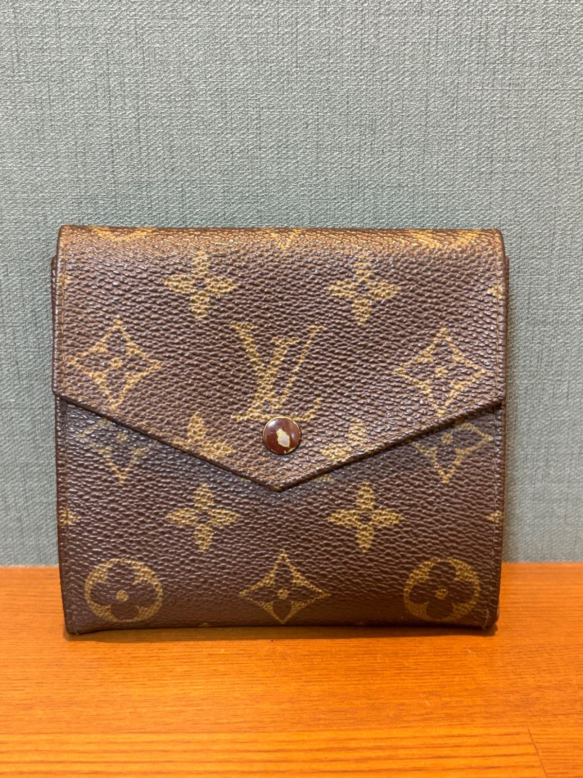ヴィンテージ レトロ Louis Vuitton 二つ折り財布 モノグラム ヴィンテージ レトロ Louis Vuitton 二つ折り財布 モノグラム 希少