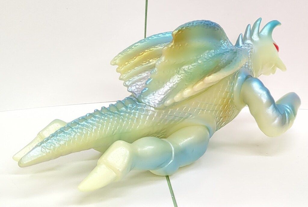 マルサン ガイガン 飛行形態 マルサン マルサン⁄現行 ガイガン飛行形態（蓄光成型 銀メタ