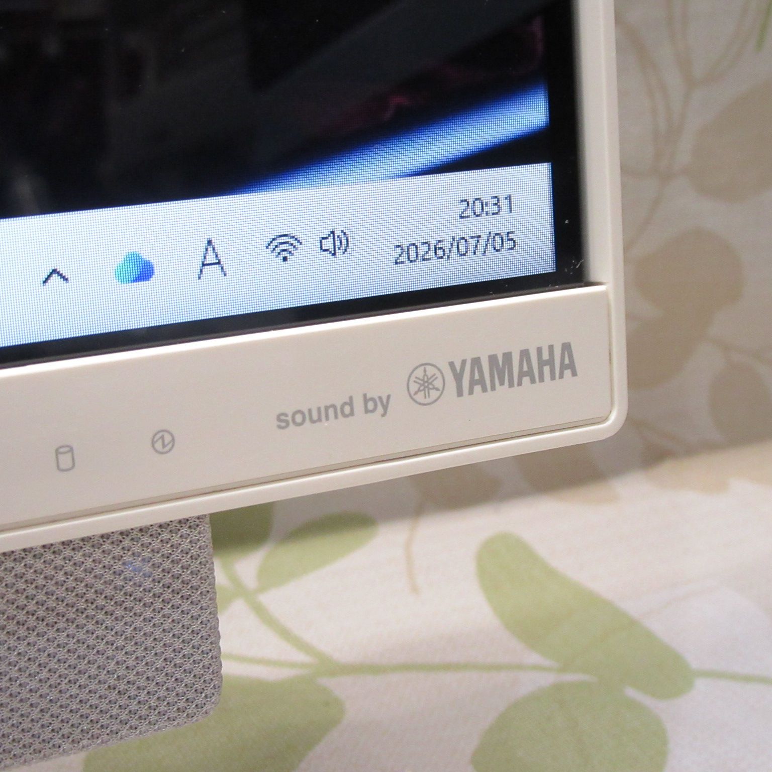人気の白！Win11正式対応i7/メ8G/新品SSD480G/BD/無線/カメラ - メルカリ